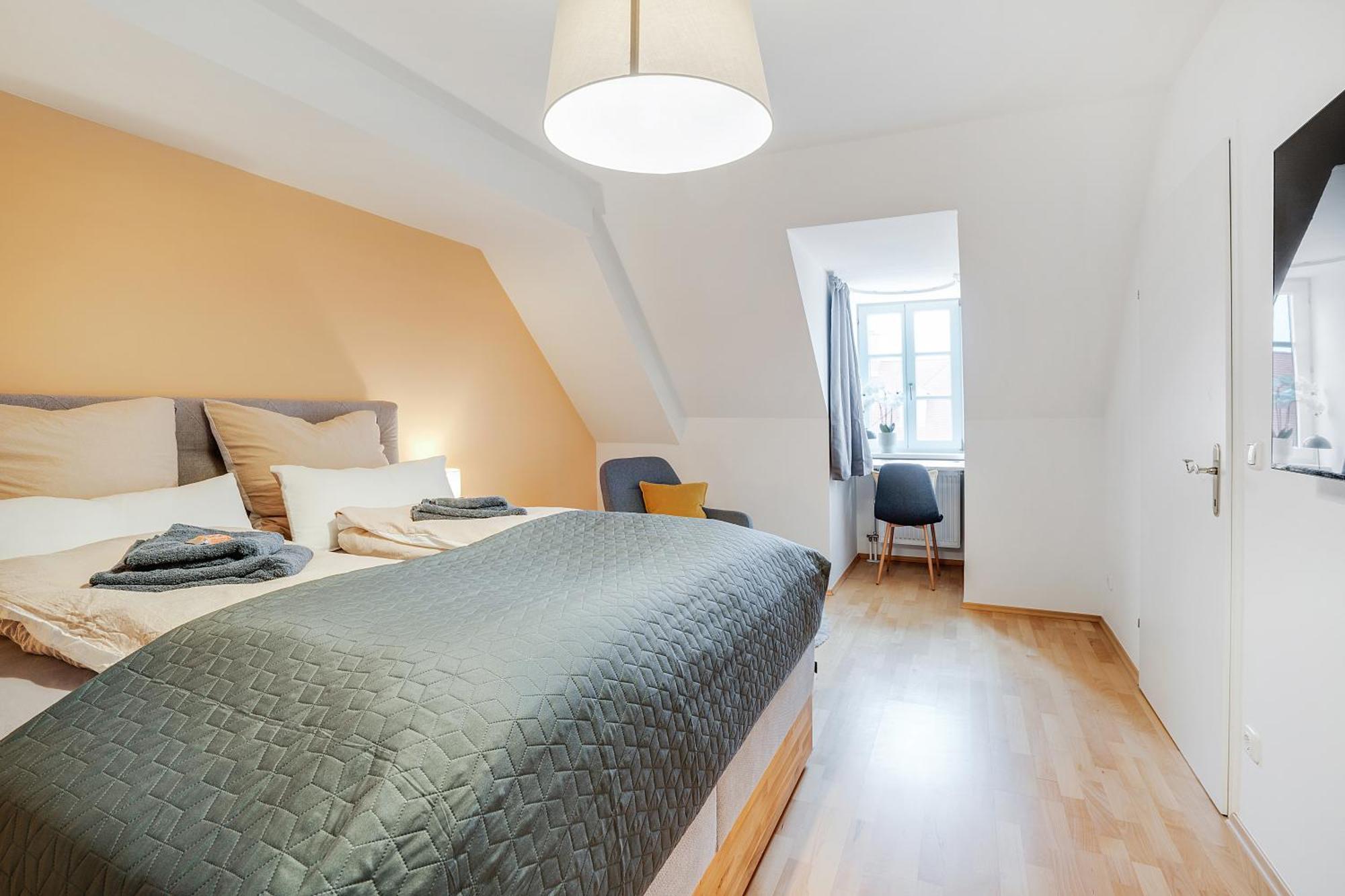 Urban Jungle Design - Historic City Center With Free Parking & Panoramic View By Hero Homes Graz Exterior foto