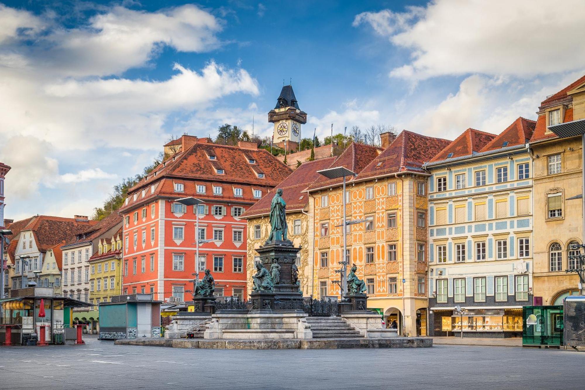 Urban Jungle Design - Historic City Center With Free Parking & Panoramic View By Hero Homes Graz Exterior foto